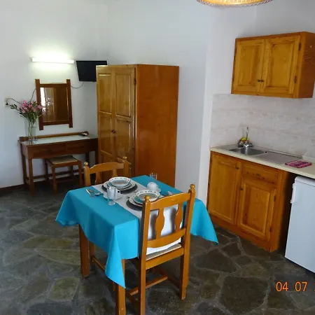 Alkionides Naousa (Paros)